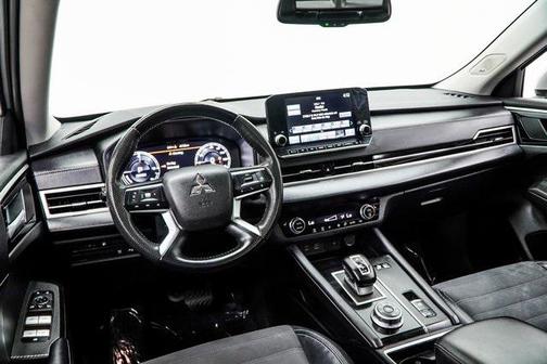 2023 Mitsubishi Outlander PHEV SE S-AWC