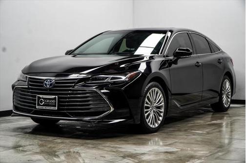 2022 Toyota Avalon Hybrid Limited