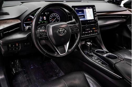 2022 Toyota Avalon Hybrid Limited