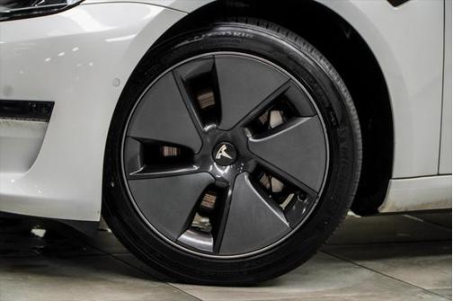 2022 Tesla Model 3 Standard Range