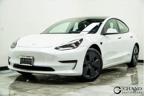 2022 Tesla Model 3 Standard Range