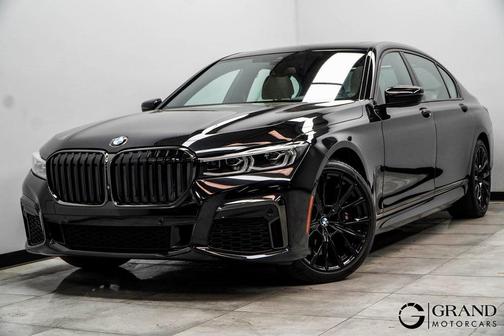2022 BMW 740 i