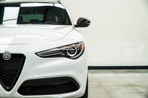 2023 Alfa Romeo Stelvio Veloce AWD