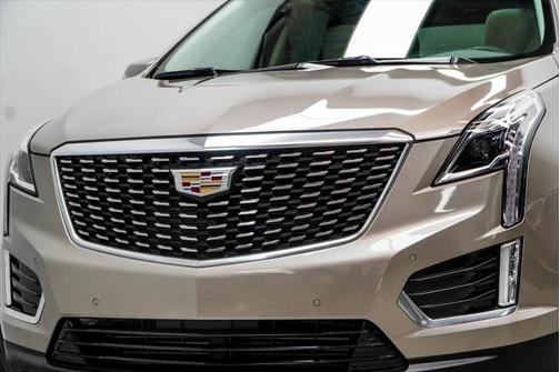 2022 Cadillac XT5 Premium Luxury