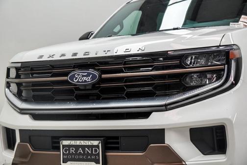 White Metallic 2025 Ford Expedition King Ranch