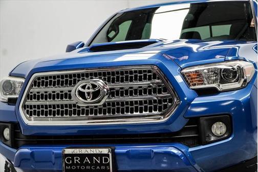 2017 Toyota Tacoma TRD Sport