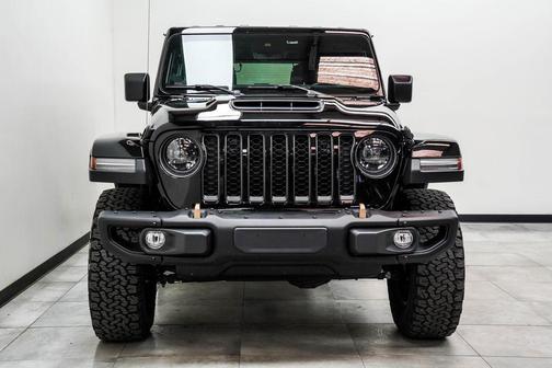 Black Clearcoat 2023 Jeep Wrangler Rubicon 392