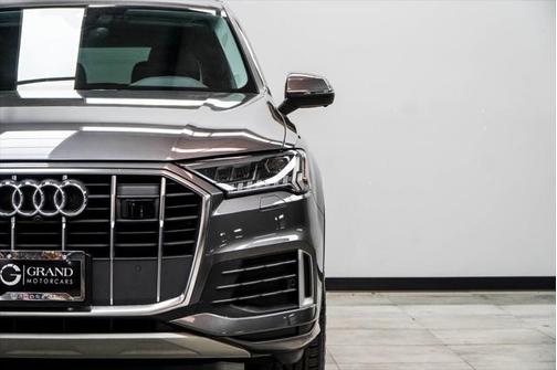 2024 Audi Q7 45 Premium Plus