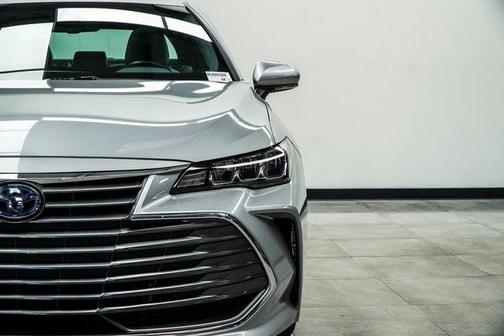 2021 Toyota Avalon Hybrid XLE Plus