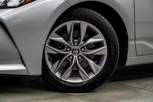 2021 Toyota Avalon Hybrid XLE Plus