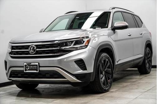 2022 Volkswagen Atlas 2.0T SE w/Technology 4MOTION