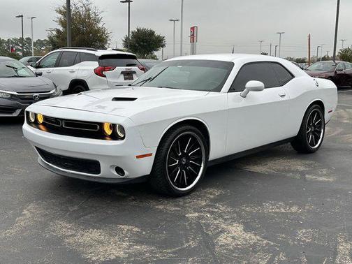 2016 Dodge Challenger SXT