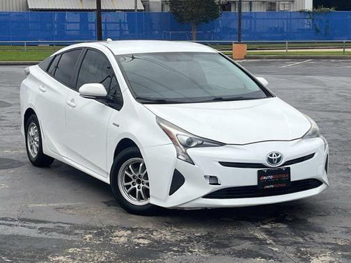 White 2016 Toyota Prius Three