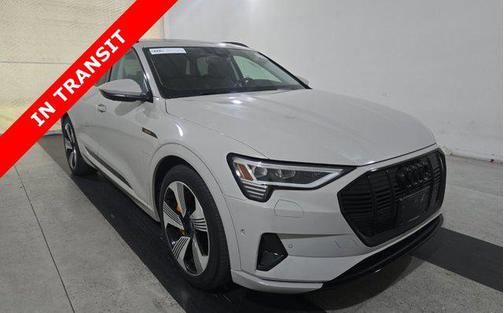 2022 Audi e-tron Premium Plus