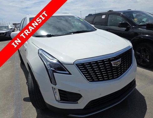 Crystal White Tricoat 2021 Cadillac XT5 Premium Luxury