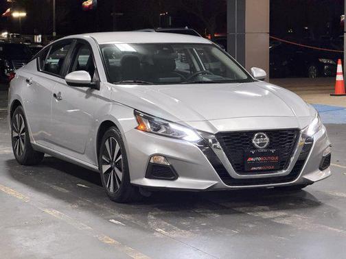 2022 Nissan Altima 2.5 SV