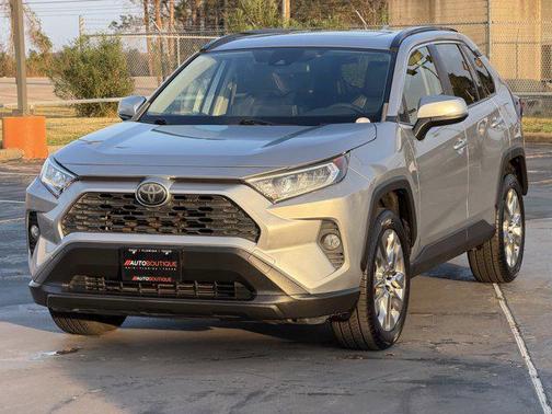 2019 Toyota RAV4 XLE Premium