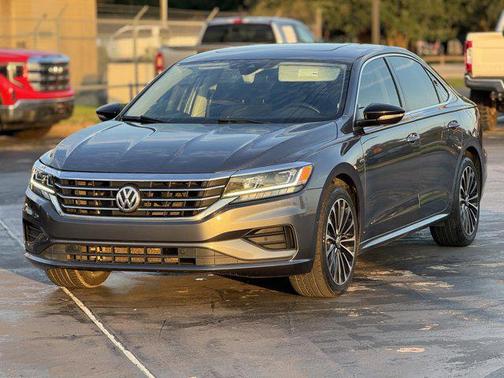 2022 Volkswagen Passat 2.0T Limited Edition