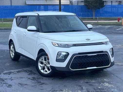 Snow White Pearl 2021 Kia Soul S