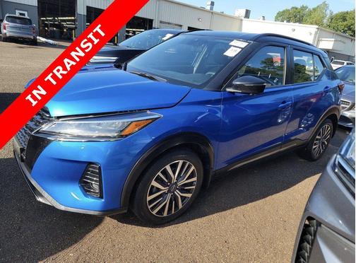 Electric Blue Metallic/Super Black 2023 Nissan Kicks SR