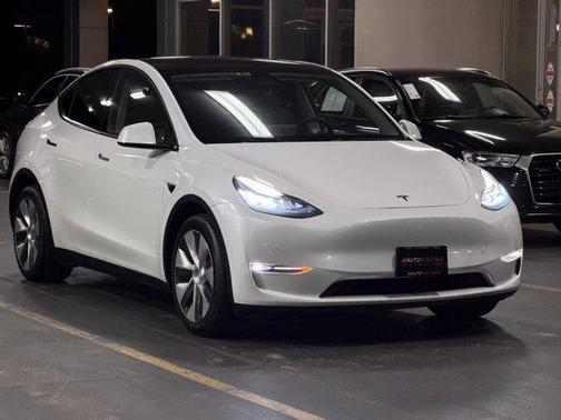 2021 Tesla Model Y Long Range Dual Motor All-Wheel Drive