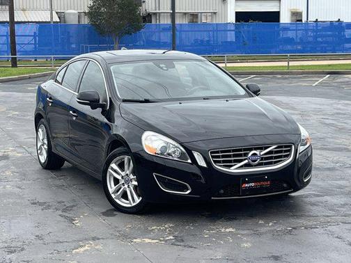 Black Stone 2013 Volvo S60 T5 Platinum