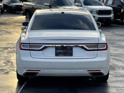 2017 Lincoln Continental Select