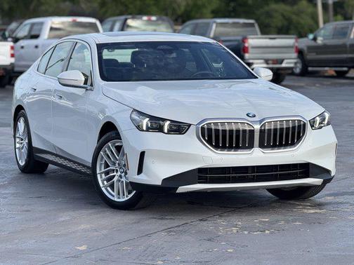 2025 BMW 530 i