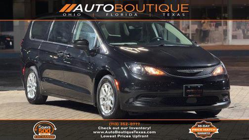 2022 Chrysler Voyager LX