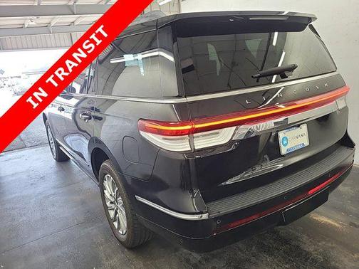 2023 Lincoln Navigator Standard