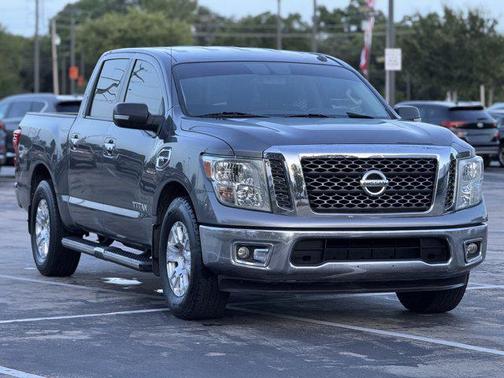 2017 Nissan Titan SV