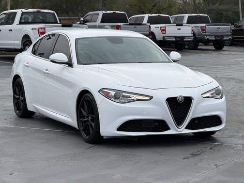 2017 Alfa Romeo Giulia Ti