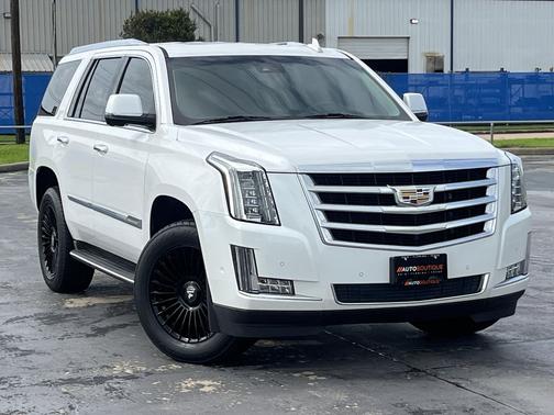 Crystal White Tricoat 2017 Cadillac Escalade Luxury