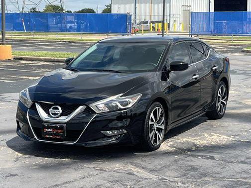 Black 2017 Nissan Maxima 3.5 S