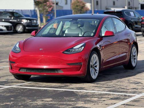 2022 Tesla Model 3 Standard Range