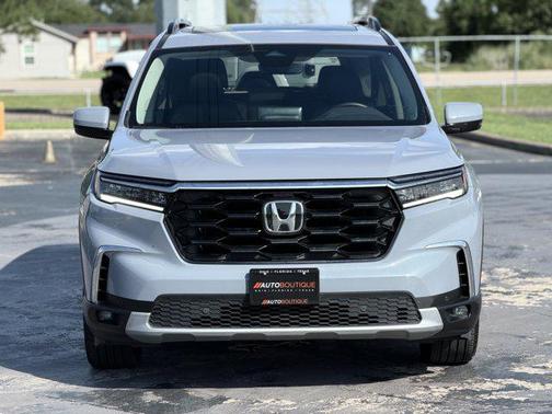 Gray 2025 Honda Pilot Touring 8-Passenger