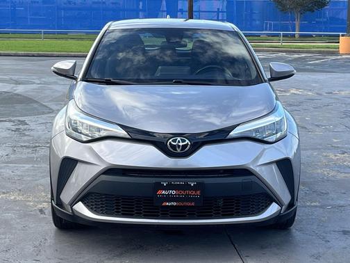 Silver Knockout Metallic 2020 Toyota C-HR XLE