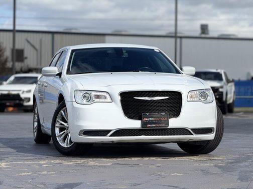 2020 Chrysler 300 Touring