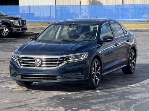 2022 Volkswagen Passat 2.0T SE