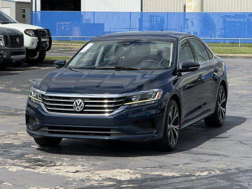 2022 Volkswagen Passat 2.0T SE