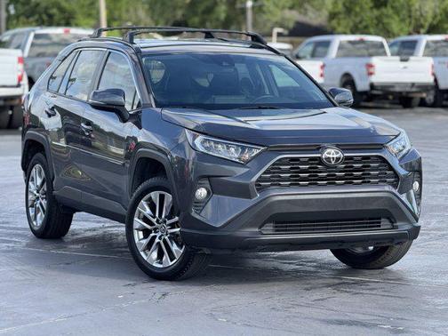 2019 Toyota RAV4 XLE Premium