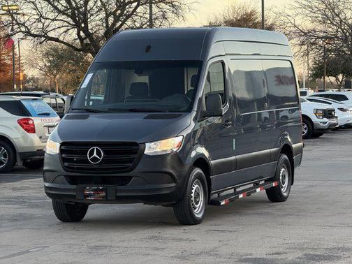 2019 Mercedes-Benz Sprinter 2500 Standard Roof