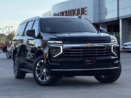 2025 Chevrolet Suburban LT