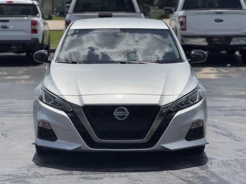 2020 Nissan Altima SR FWD