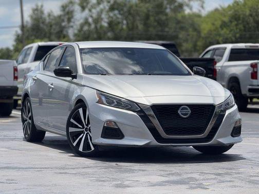 2020 Nissan Altima SR FWD