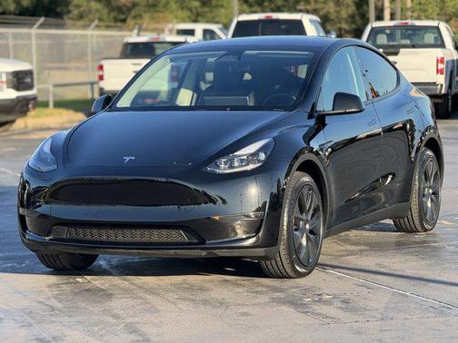 2024 Tesla Model Y Long Range Dual Motor All-Wheel Drive