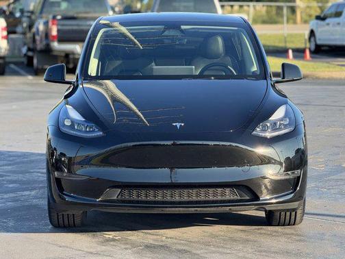 2024 Tesla Model Y Long Range Dual Motor All-Wheel Drive