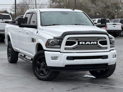 2018 RAM 3500 Laramie Crew Cab 4x4 8' Box