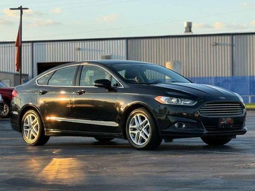 2014 Ford Fusion SE