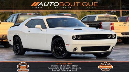 2017 Dodge Challenger SXT